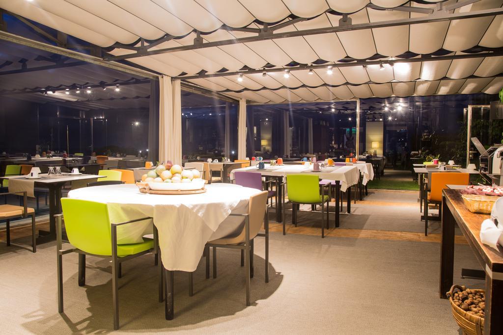 Hotel Arbe Мутрику Екстериор снимка