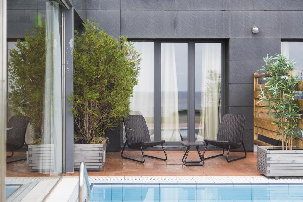 Hotel Arbe Мутрику Екстериор снимка
