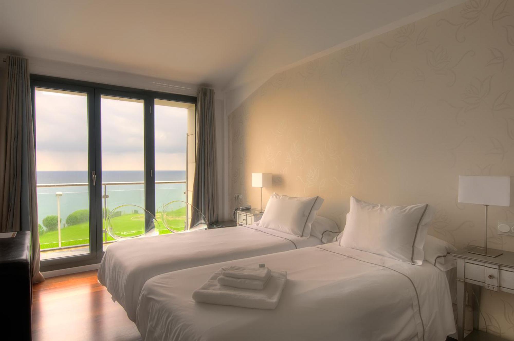 Hotel Arbe Мутрику Екстериор снимка