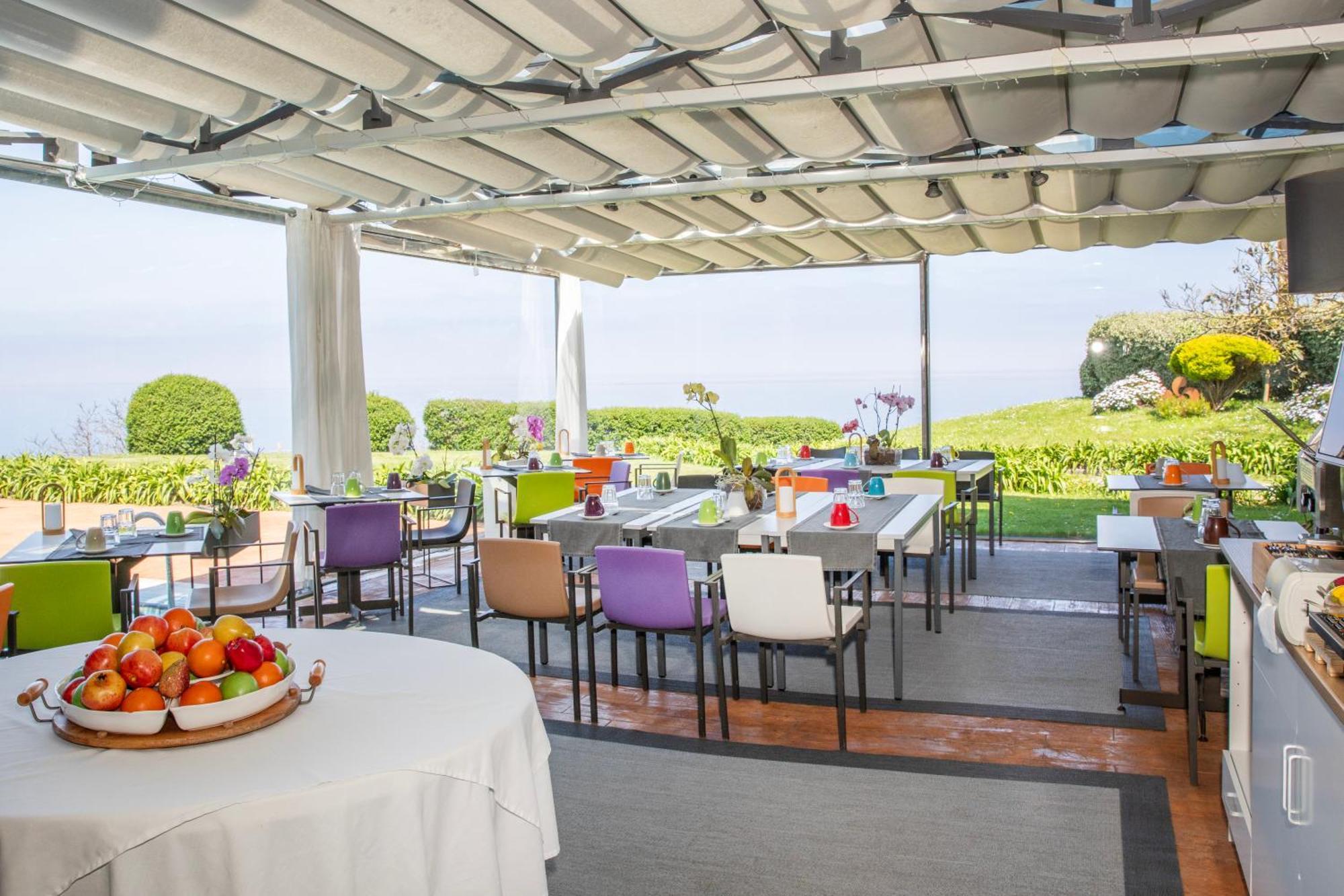 Hotel Arbe Мутрику Екстериор снимка